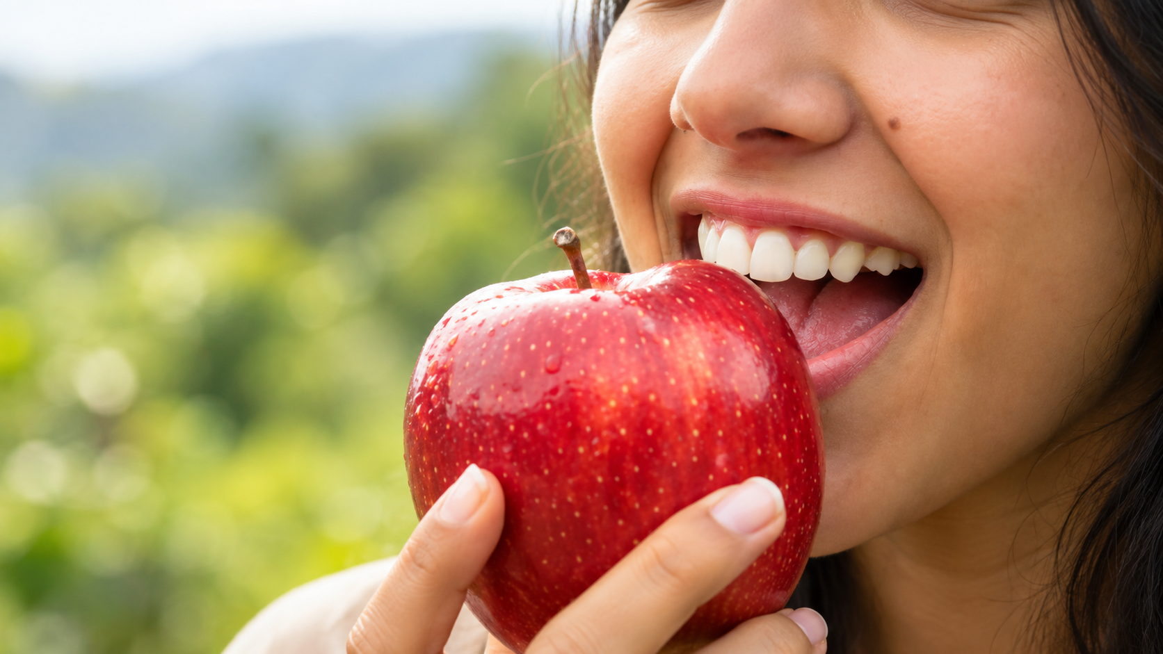 Diet and Oral Health: Foods That Help Keep Your Teeth Healthy